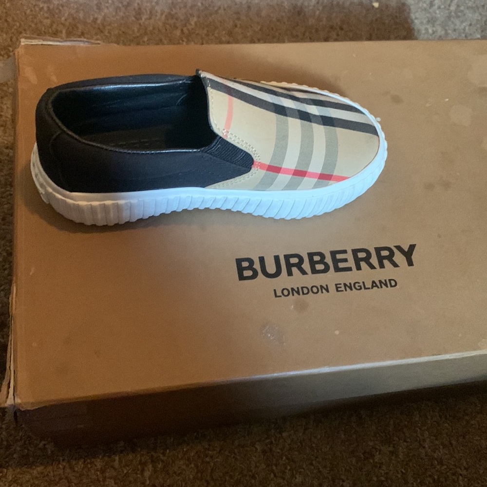 Very comfortable shoes for boys or girl’s